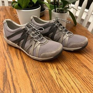 Dansko Women’s Sneakers Size 10 Henriette Gray Comfort Walking Shoes